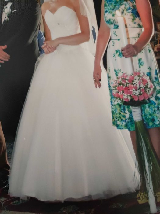 Rochie de mireasa, IASI