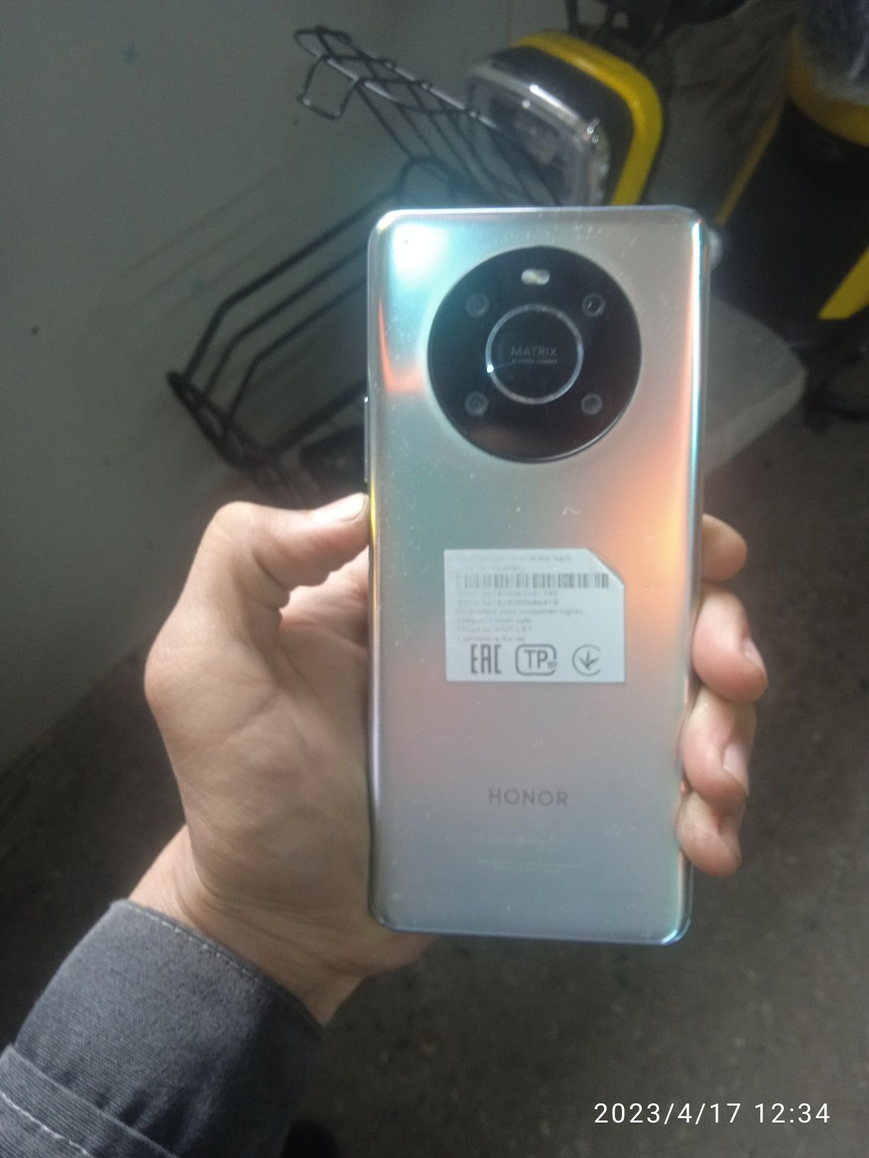 Honor X9.  6/128