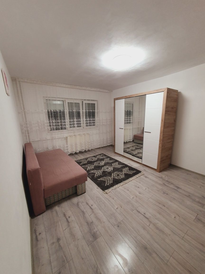 Inchiriez apartament cu o camera zona Complex, Timișoara