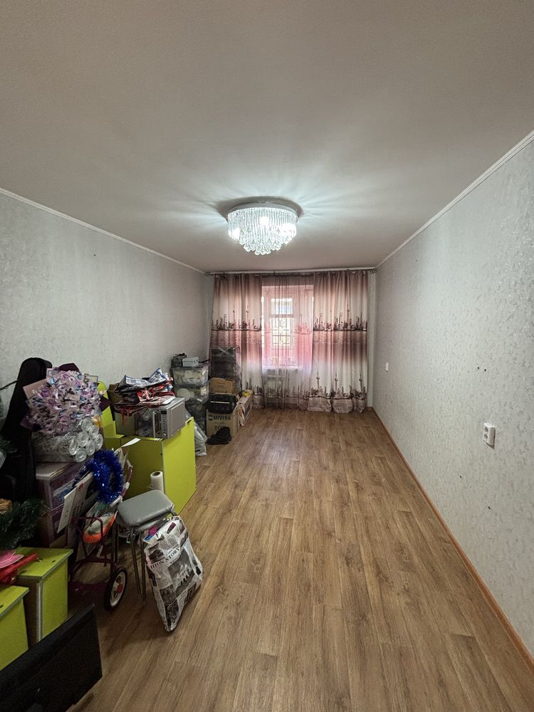 Продам 3хкомнатную к-у 20 мкр!
