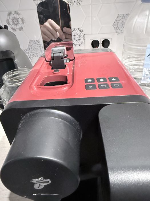 Esspresor nou capsule Tchibo Cafissimo milk soft, red, rezervor lapte