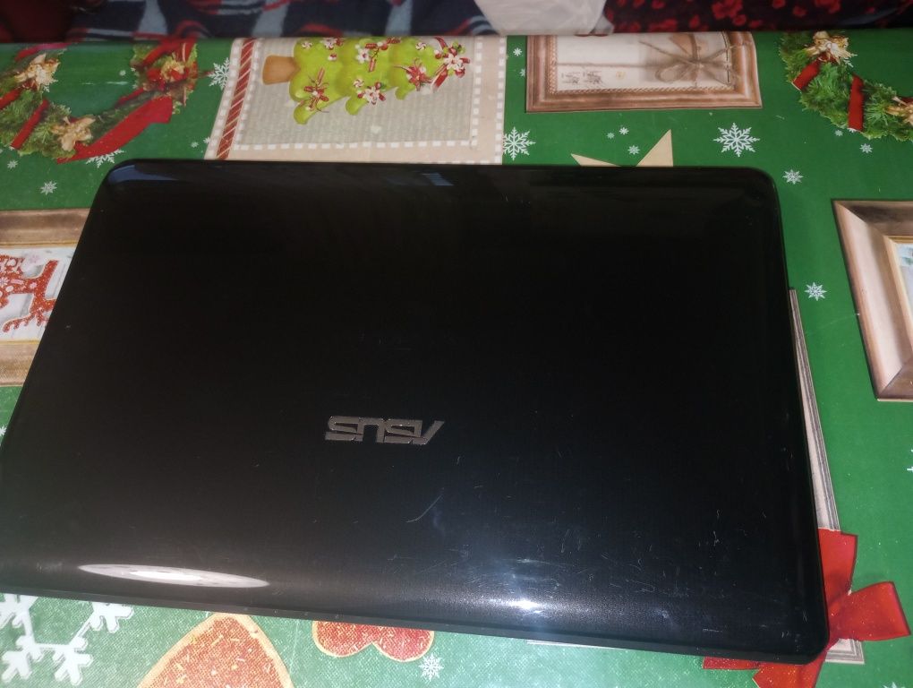 Laptop Asus ,Intel i5, 6 gb ram, video dedicat 1 gb,display mare 17"