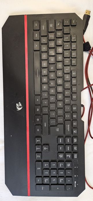 Tastatura folosita dar functioneaza bine.