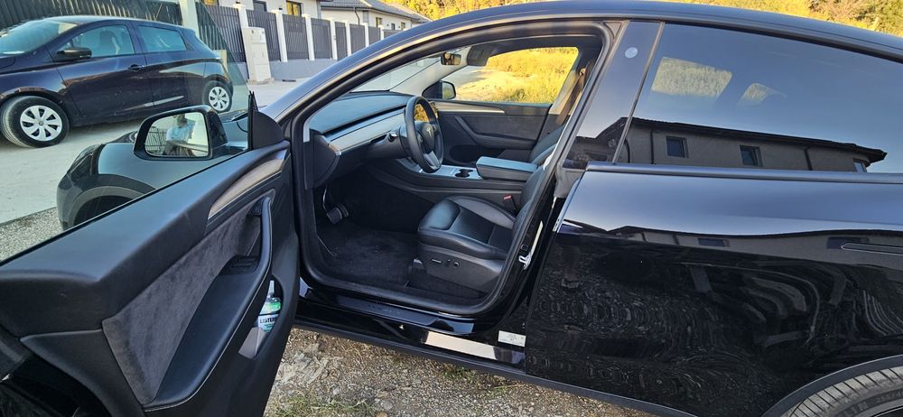 Vand Tesla Model Y SR 2024 24000km