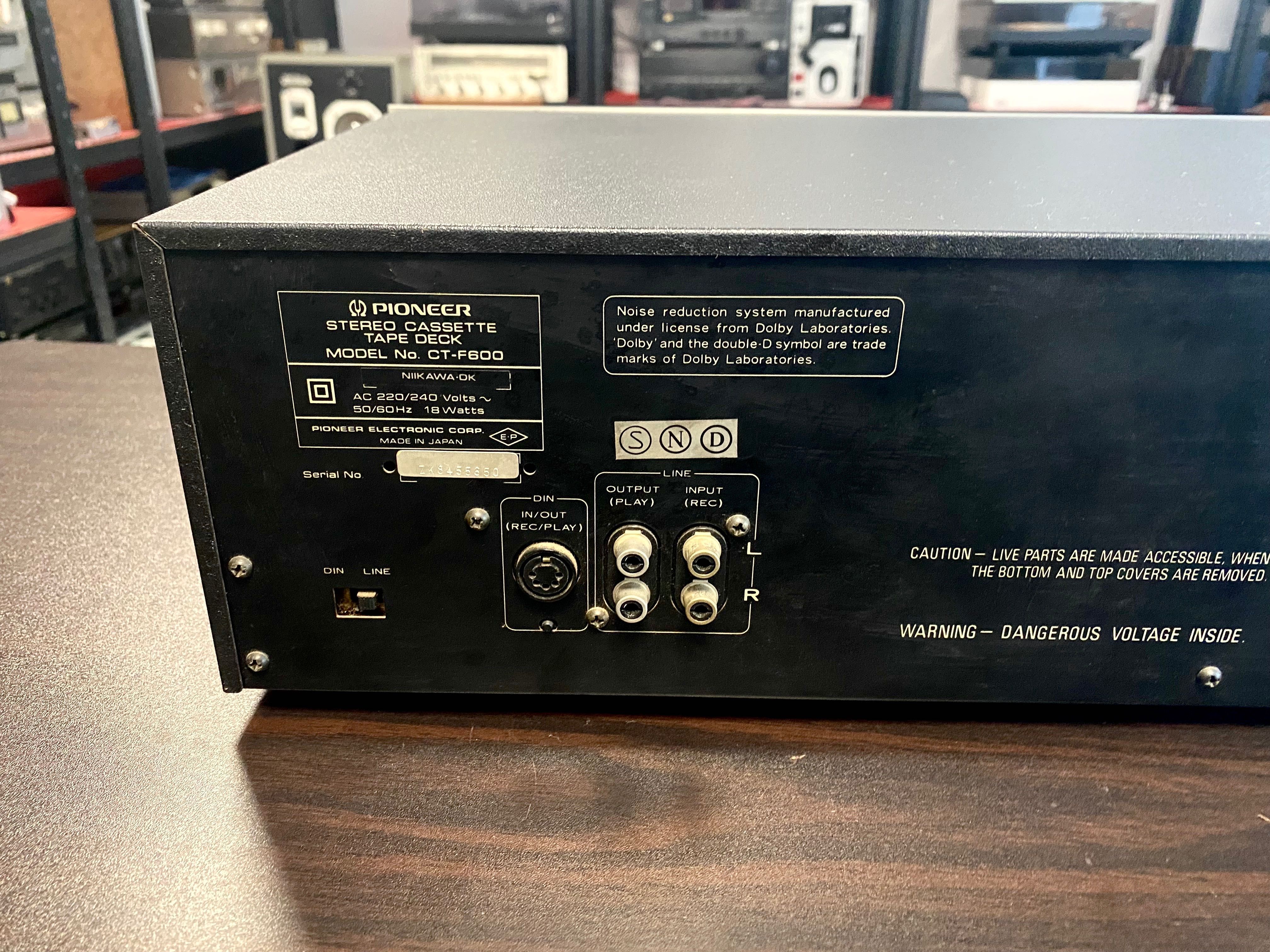 Касетен дек Pioneer