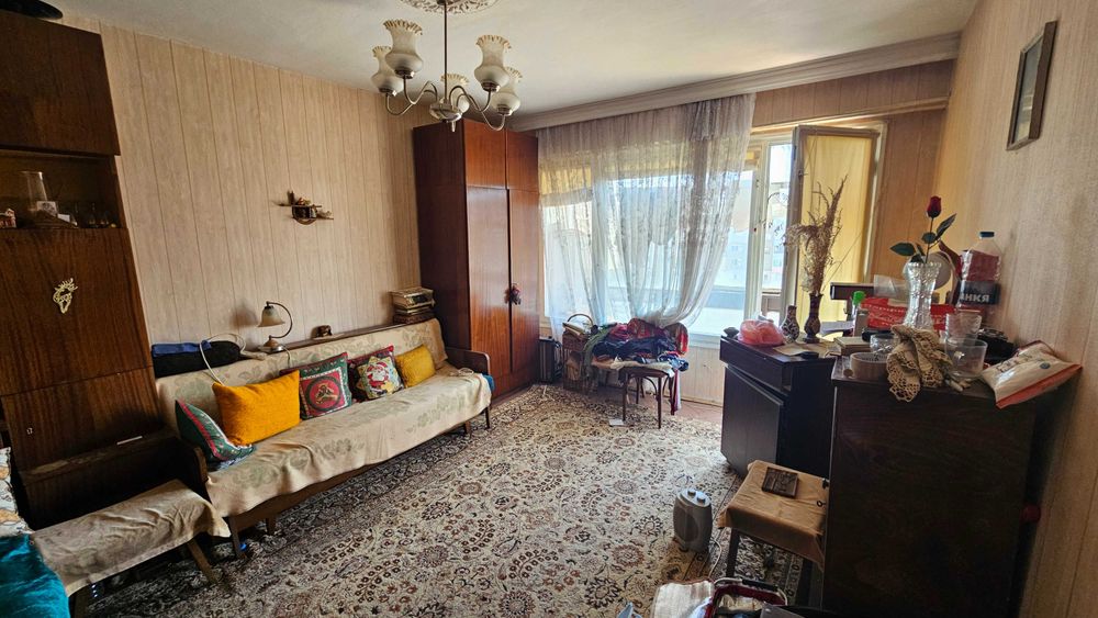 656-Продава се гарсониера в квартал "Абритус"!