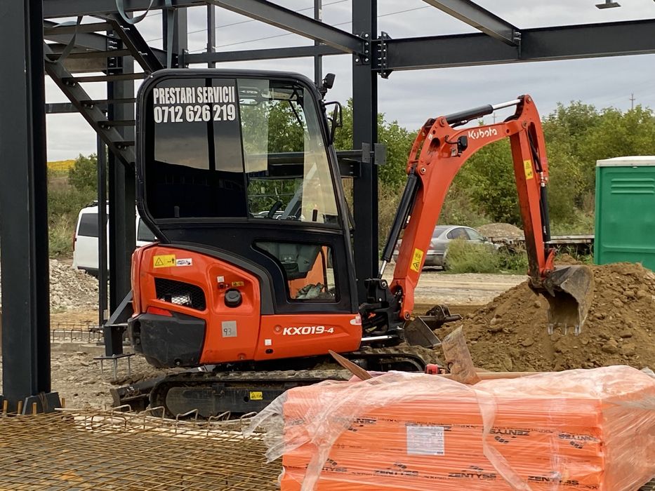 Miniexcavator excavator fose santuri sapaturi