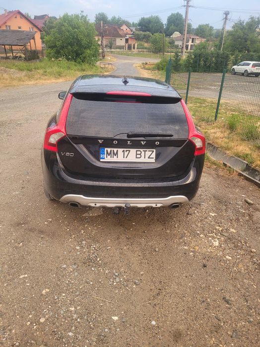 Vand volvo v60 2.0tdi 163 cp