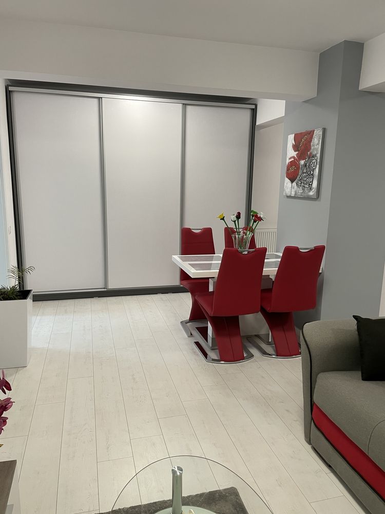 Dau in chirie apartament cu 3 camere,Iosia Residence,Onestilor