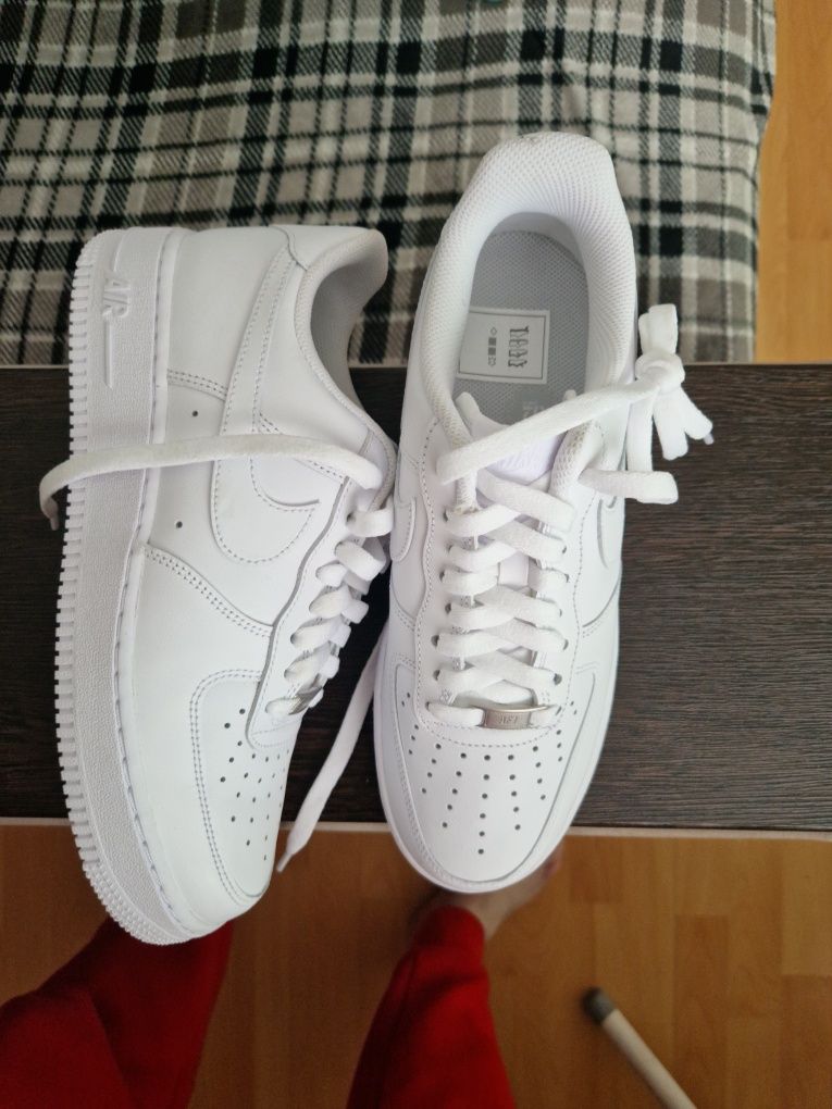 Adidasi nike air force 1 nr 42