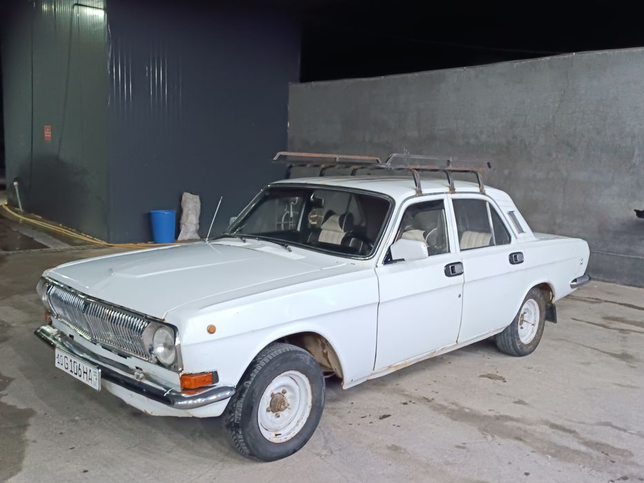 Volga 2401 sotiladi gaz benzin