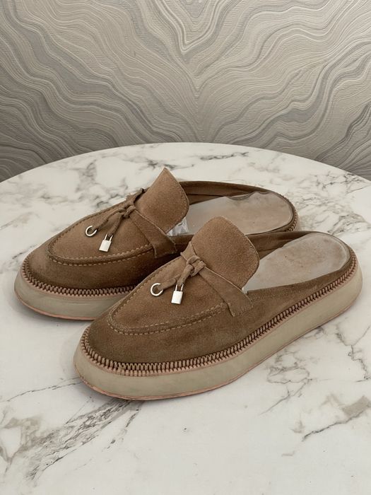 Продам замшевые мюли