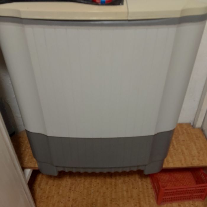 Продам стиральную машину полуавтомат