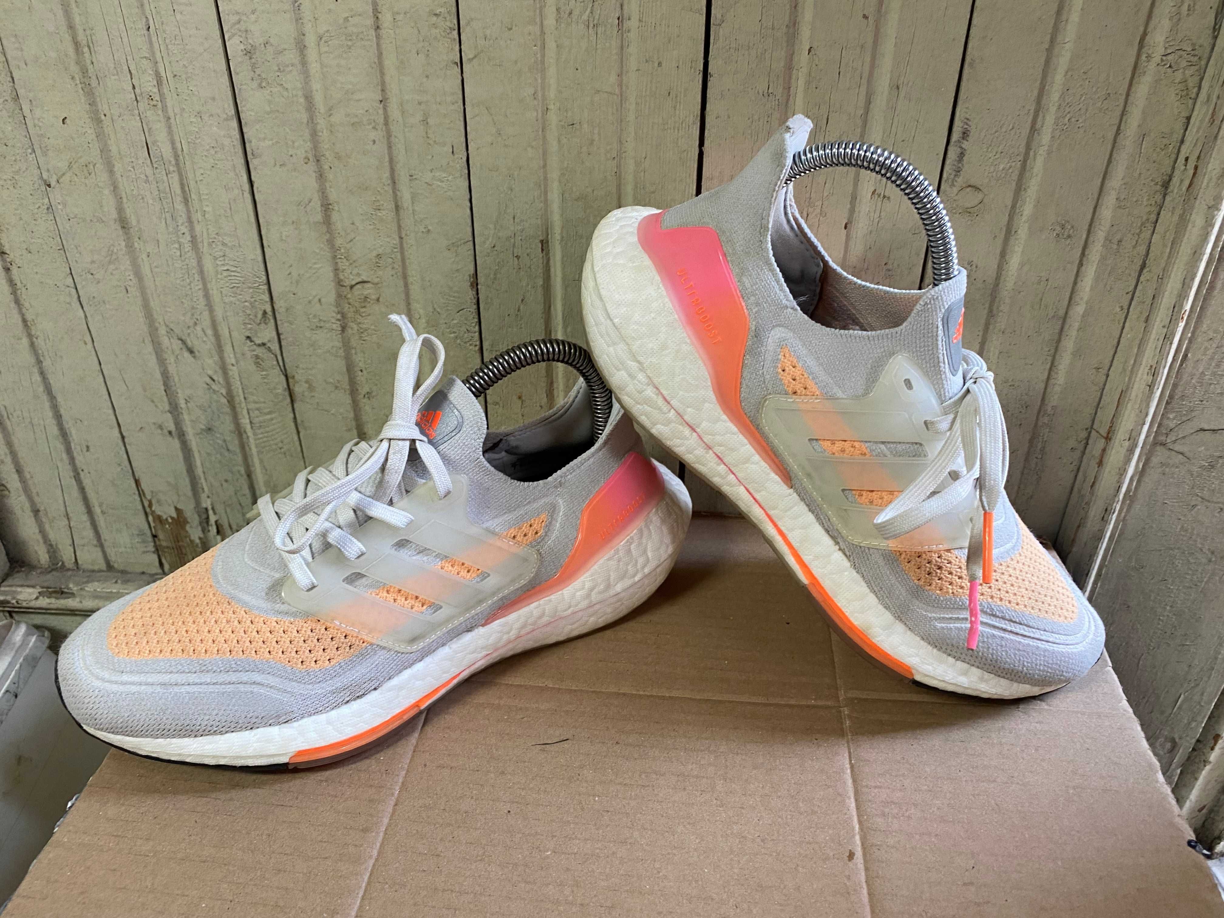 ''Adidas Ultraboost 21''оригинални маратонки 38 номер