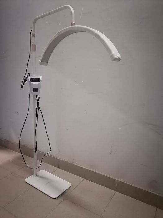 Лампа для косметологии. Наращивание рисниц и т. п.