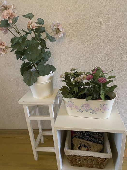 Подставка под цветы ,