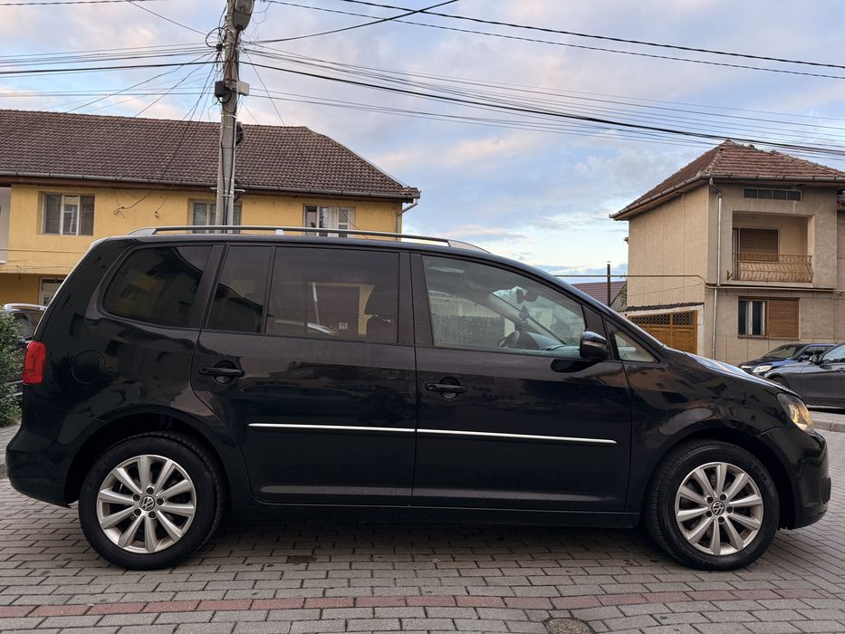 Volskwagen Touran 2.0, 2011,7 locuri