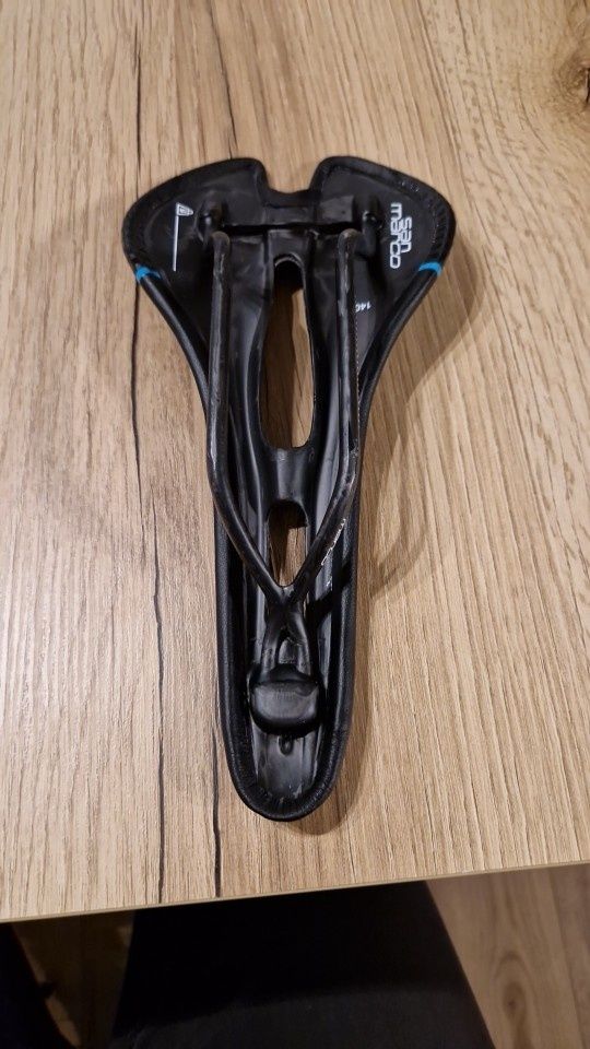 Sa scaun bicicleta carbon San Marco foarte ușoară 115 grame curier