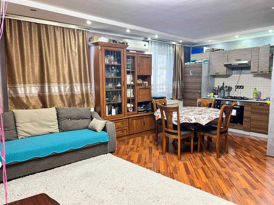 Продам 2 комнатную квартиру в мкр Центр Айман ИмпериЯ