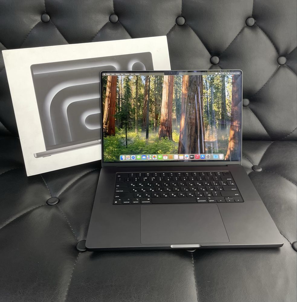Apple MacBook Pro M3 Pro 2023  в идеальном состояние