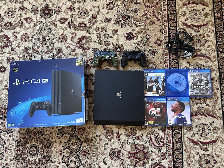 Sony Playstation 4Pro 1000Gb + два джостика и игры! Не прошитая…