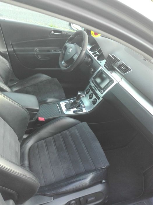 Vând Volkswagen Passat b6