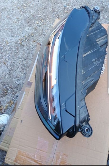 Far dreapta Audi Q5 full led