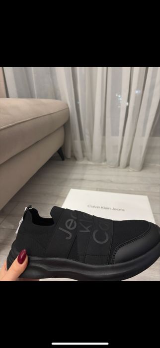 Нови Calvin Klein черни 37 номер23.5 см  100 лв