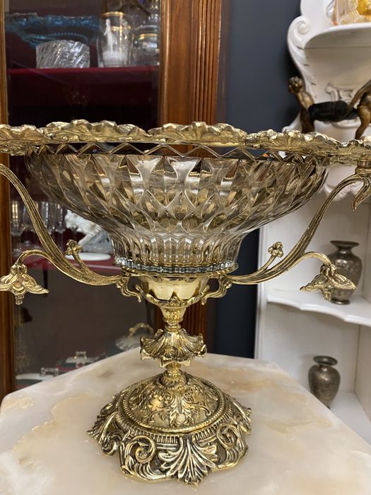 Fructiera cu suport din bronz