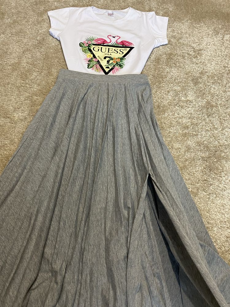 Плисирана пола солей и тениска Guess
