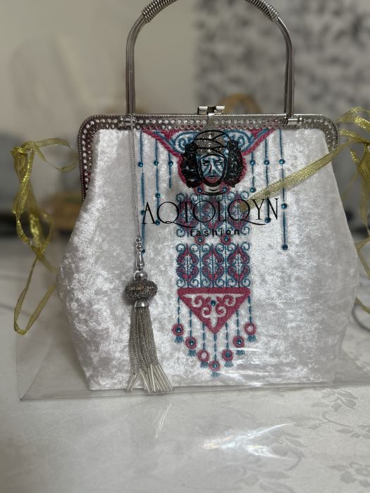 Сумка женсккя, дизайнерская, ручная работа