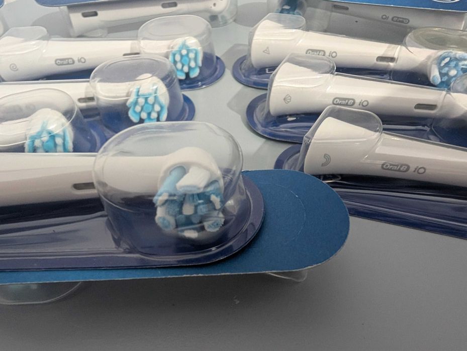 Rezerve Oral-B iO Capete iO orice model iO pe Alb