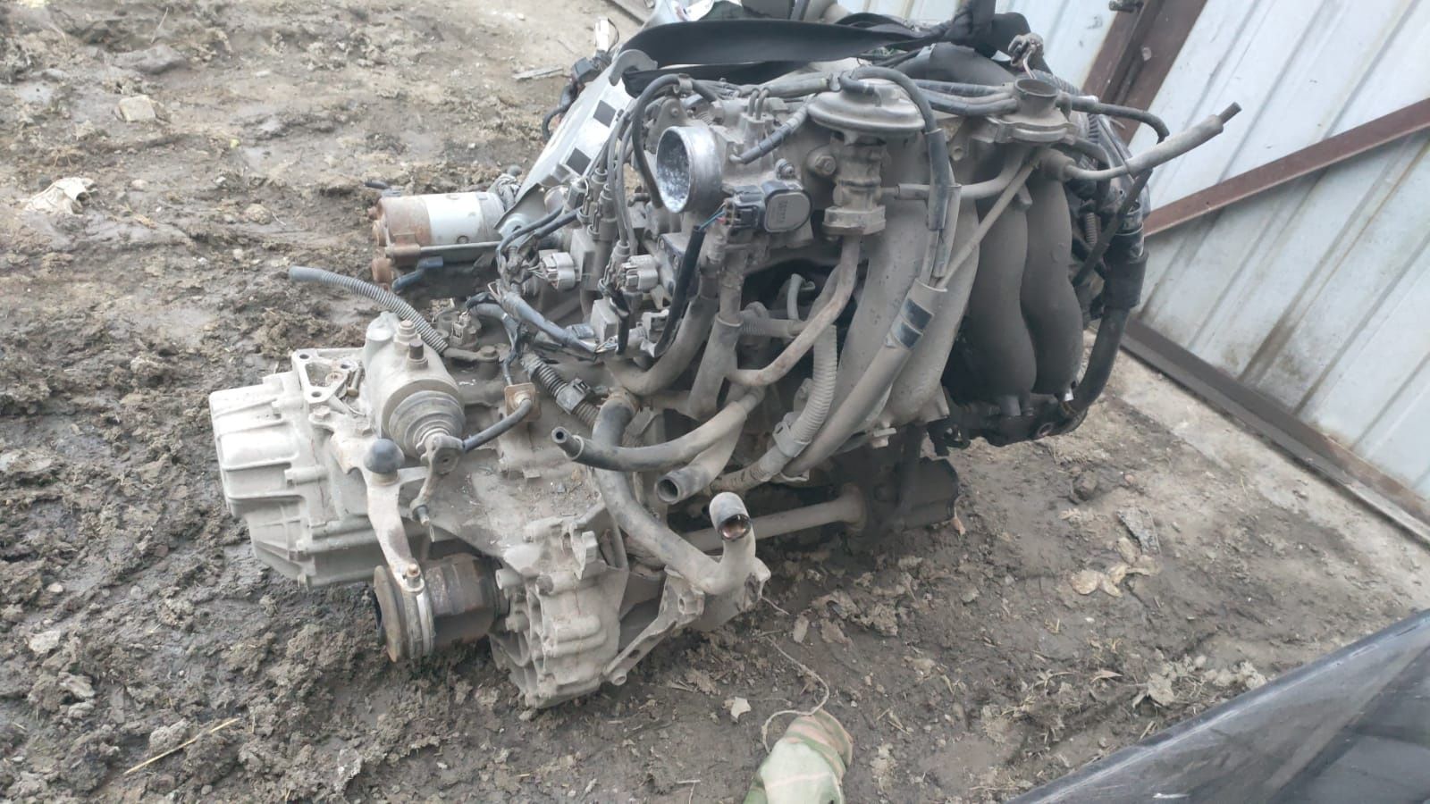 Toyota Avensis Двигатель. 1 поколение 2.0 Ременой привод МКПП