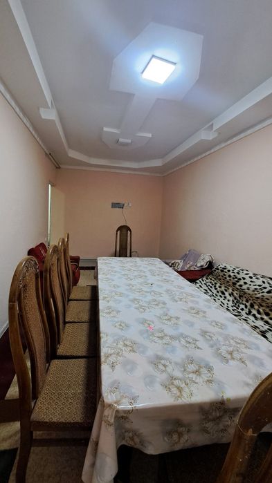 Чирчик шахри 
Троицкий 14-мактаб ёнида
#2-хона 1-етаж 
Квартира ижа