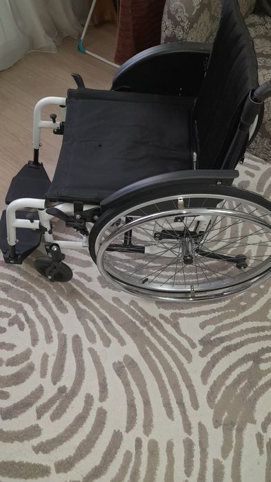 Инвалидная кресло каляска  новая версия   немецкой  мейра