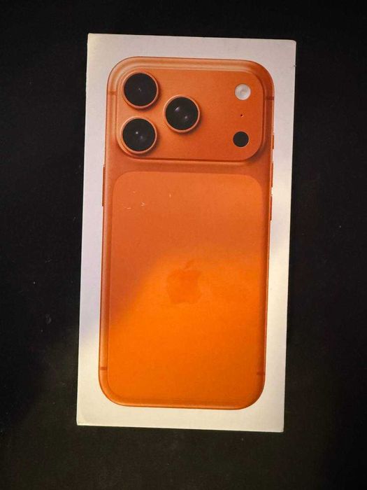 ЧИСТО НОВ ! iPhone 17 Pro 256GB Cosmic Orange!