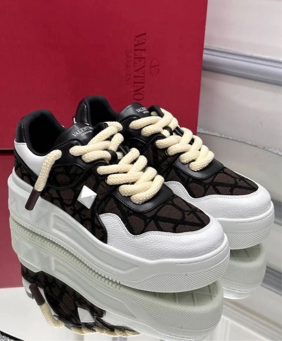 Adidasi valentino garavani *calitate premium*