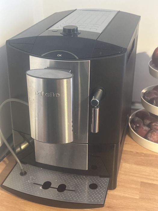Expressor cafea Miele cm 5200