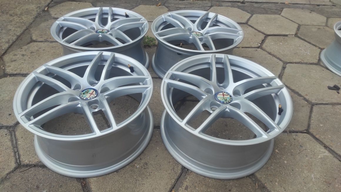 5x110 16 цола Alfa Romeo