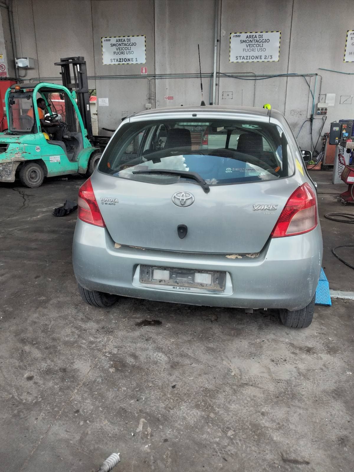 toyota ярис 1.4/1.3/1.0 toyota yaris 1.4 4d4 на части