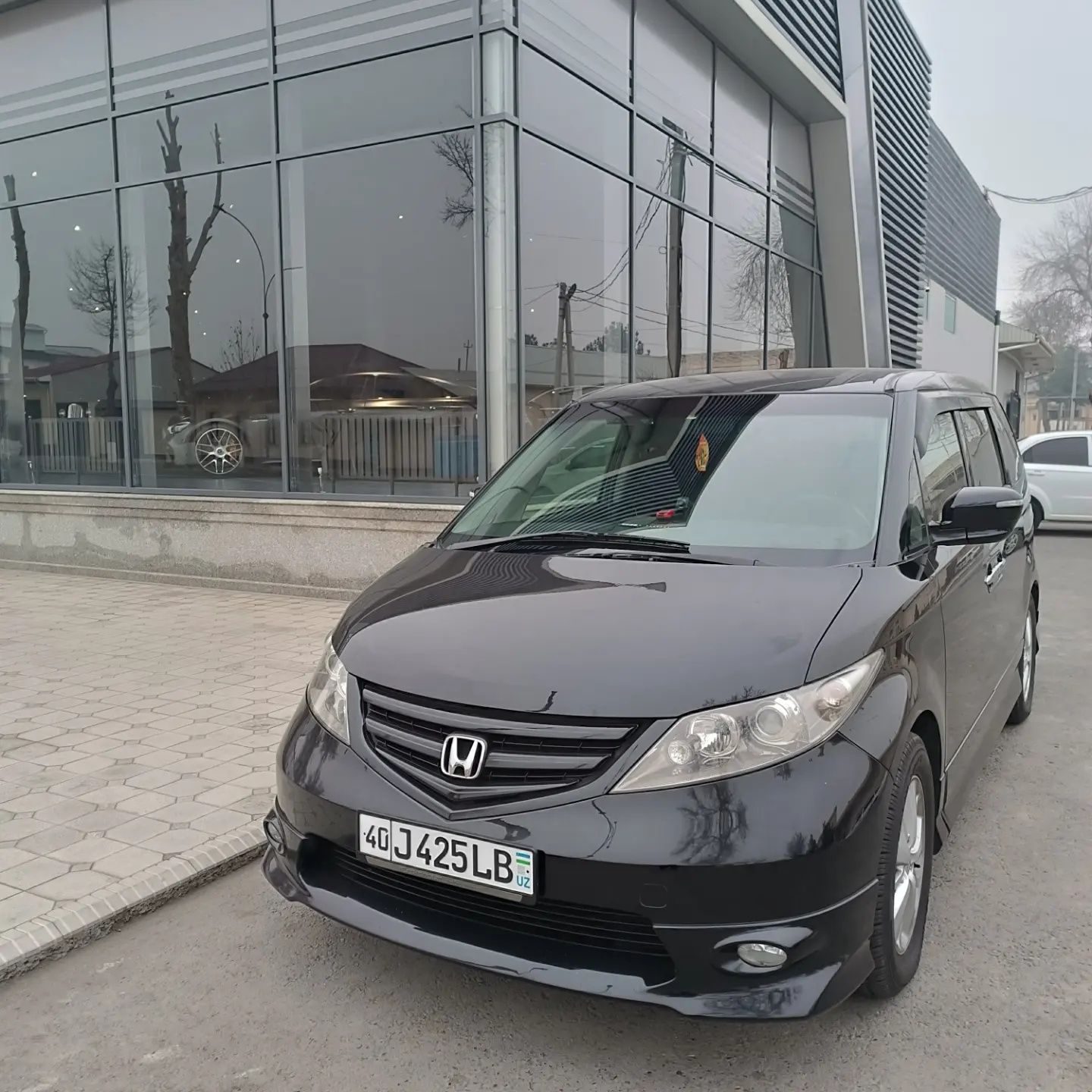Honda Eliysion 425