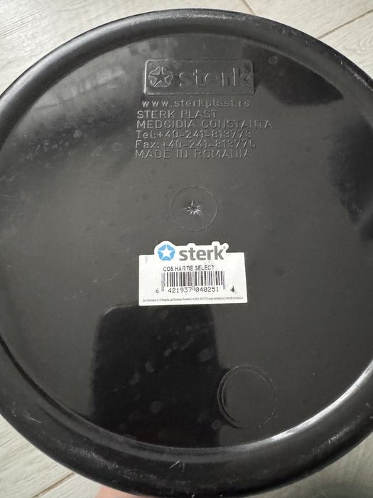 4 cosuri de gunoi negre de plastic