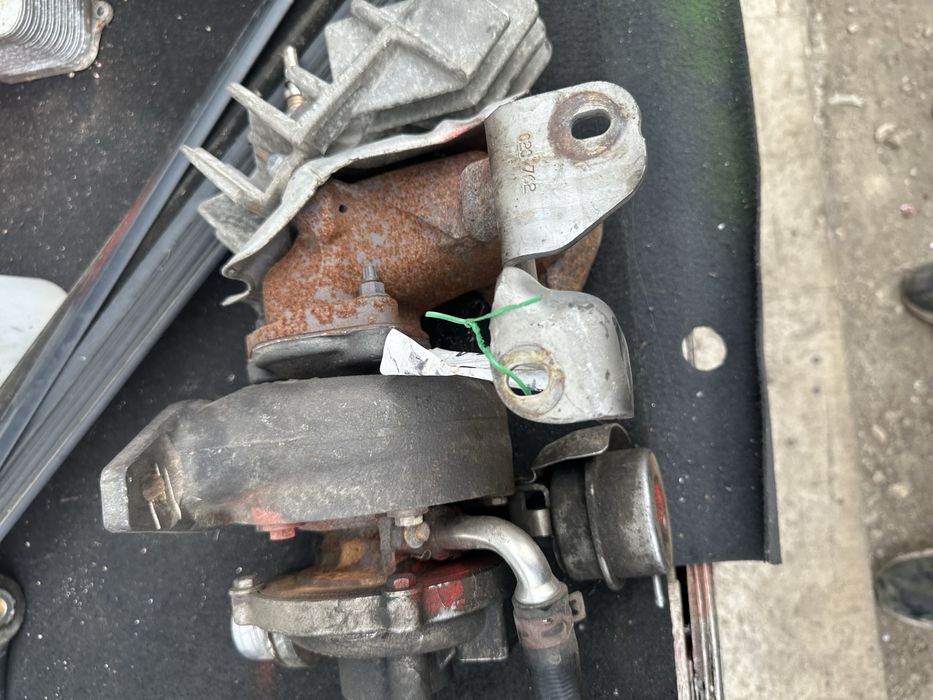 Турбо компресор турбина Nissan Juke F15 14256RH82728404 Нисан Жук 1,6д