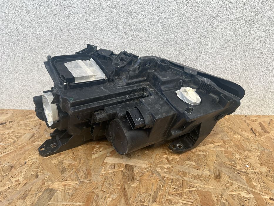 Far dreapta Mercedes GLA W156 Xenon + LED Original