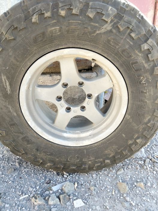 Запаска Ниссан Патрол размер 16