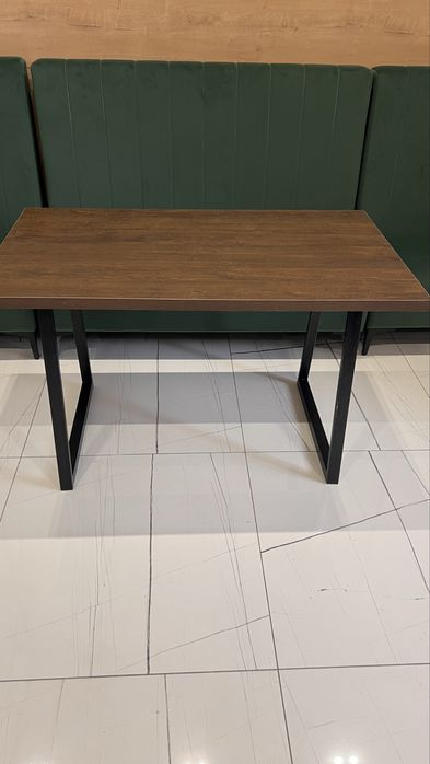 Срочно продаю столы новые