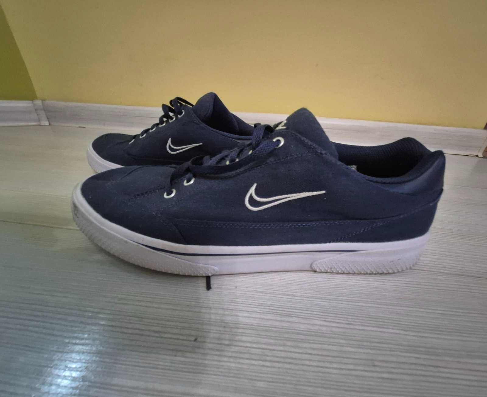 кецове Nike цвят - тъмносин