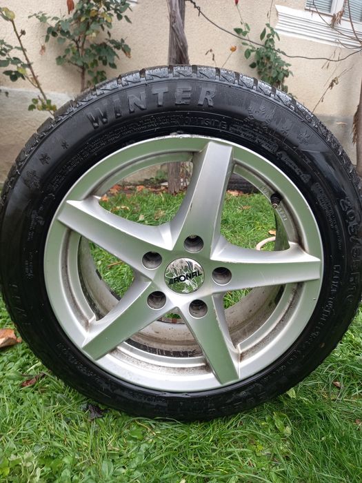 Vând jante BMW cu anvelope de iarnă