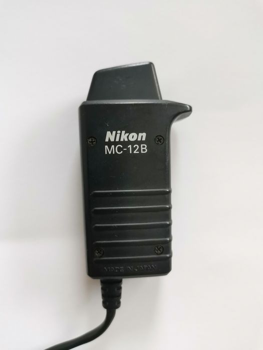 Дистанционен спусък Nikon MC-12B