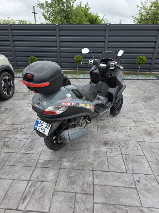 Vand/schimb piaggio mp3 din 2010